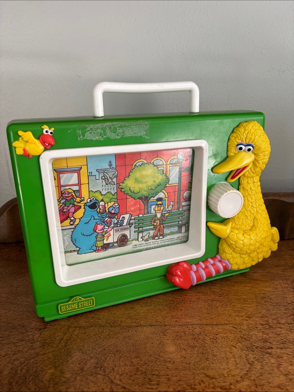 Vintage 1988 Sesame Street musical moving screen toy